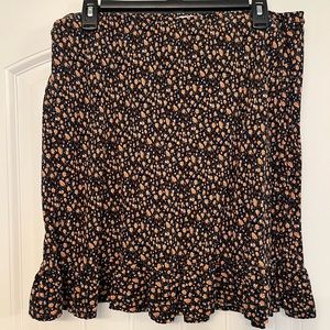 Floral print skirt, ruffle bottom
